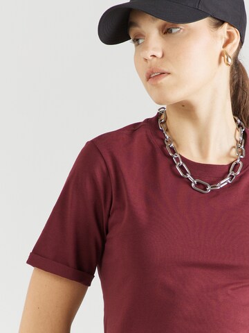 T-shirt 'RIA' PIECES en rouge
