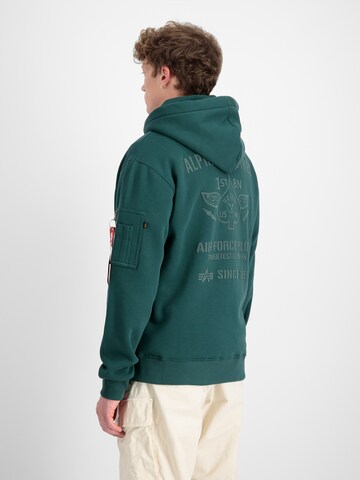 ALPHA INDUSTRIES Sweatshirt in Groen