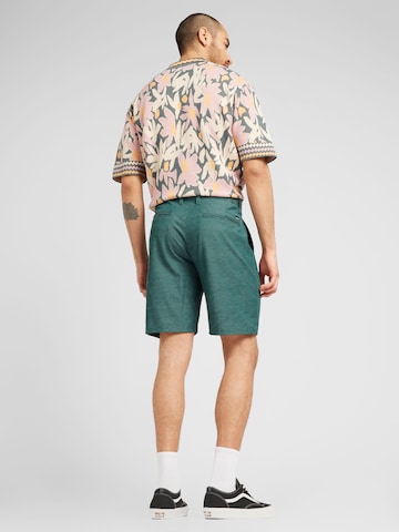 Regular Pantaloni eleganți de la RVCA pe verde