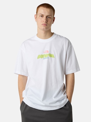 THE NORTH FACE Тениска 'Expedition Celebration' в бяло