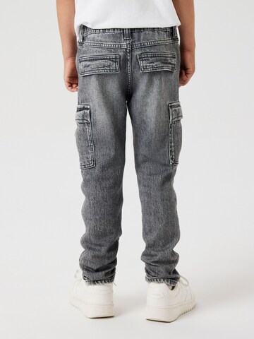 regular Jeans 'NKMSilas' di NAME IT in grigio