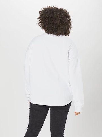 Sweat-shirt Urban Classics en blanc