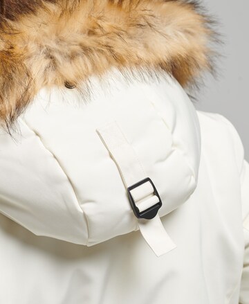 Veste d’hiver 'Everest' Superdry en blanc