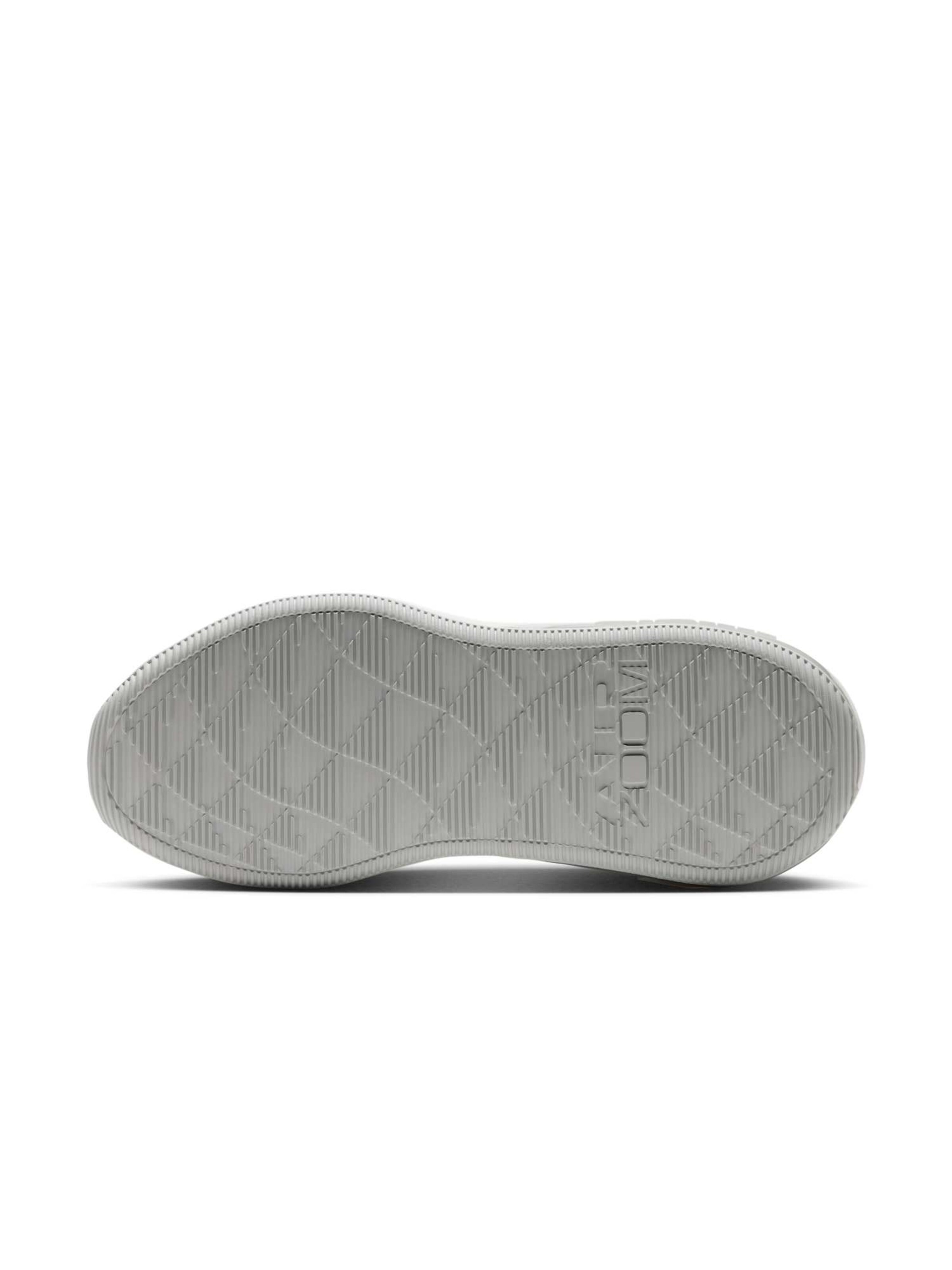 bēšs NIKE Sporta apavi 'Bella 7'