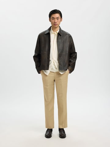 SELECTED - regular Pantalón de pinzas en beige