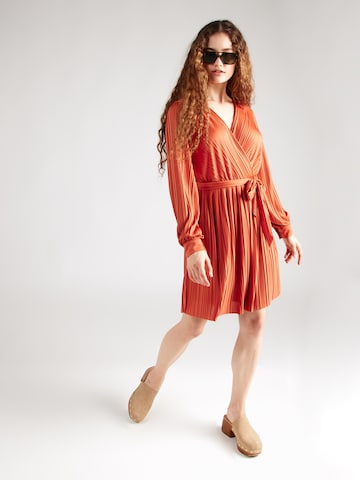 Robe 'Leila' ABOUT YOU en orange : devant