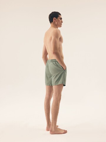 Henderson Swimming shorts 'Bequeme Badeshorts aus schnelltrocknendem Polyester bequem Oslo' in Green