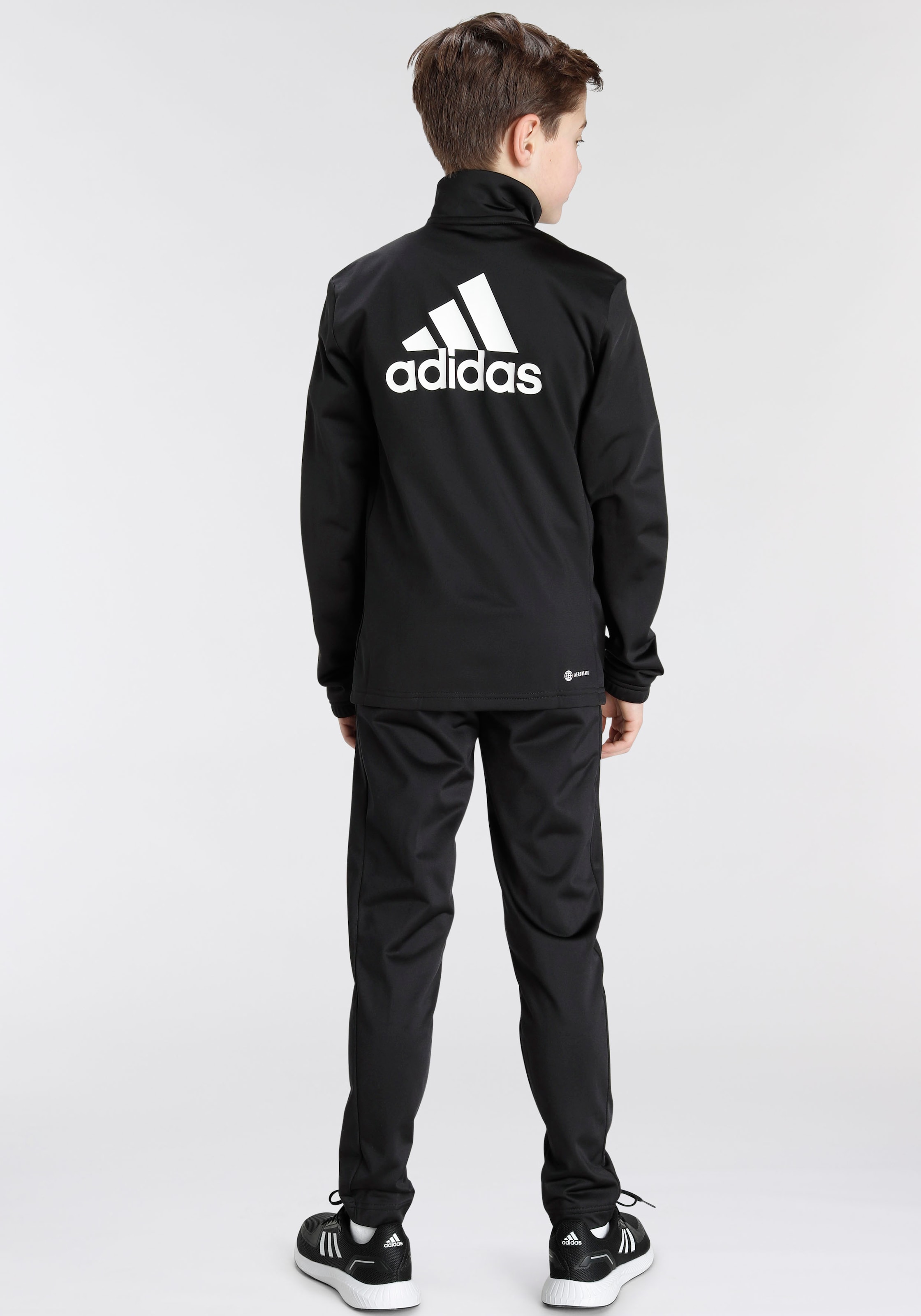 ADIDAS SPORTSWEAR Trainingspak Essentials in Zwart ABOUT YOU
