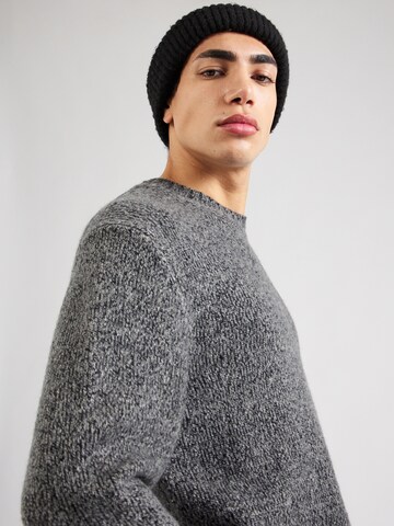 Abercrombie & Fitch - Jersey 'FUZZY PERFECT' en gris