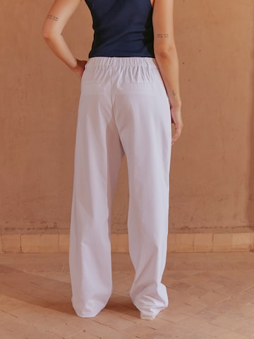 Ema Louise x ABOUT YOU Loose fit Pants 'Fanny' in White