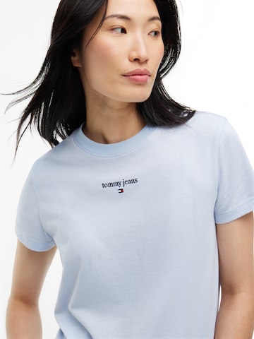 Tricou 'CLASSIC' de la Tommy Jeans pe albastru