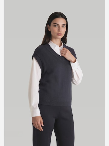 MAERZ Muenchen Pullover in Blau: Vorderseite