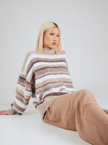 A-VIEW Sweater 'Patrisia' in Brown: front