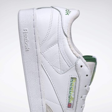 Baskets basses 'Club C 85' Reebok en blanc