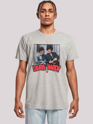 T-Shirt 'Stan Laurel & Oliver Hardy Comedy Duo' F4NT4STIC en gris : devant