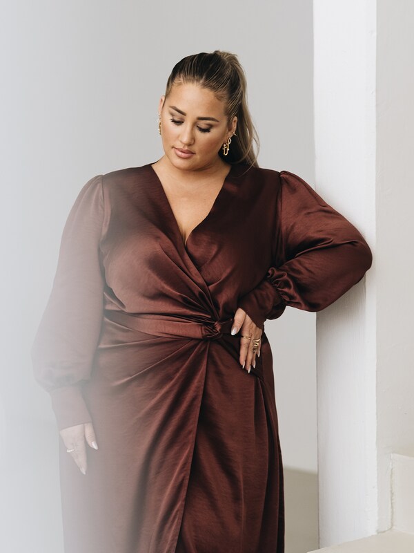 CITA MAASS co-created by ABOUT YOU Dress 'Bianca' in Chocolate