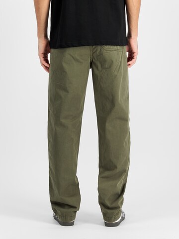 zaļš ALPHA INDUSTRIES Platas staras Bikses