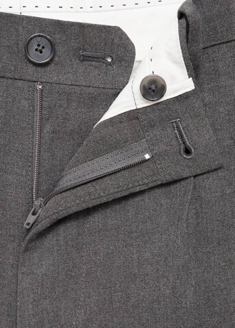 MANGO MAN Regular Pleat-Front Pants 'Milton' in Grey