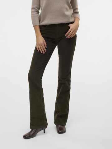 VERO MODA Flared Jeans 'FLASH ' i grøn: forside