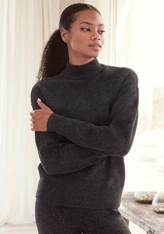 LASCANA Sweater in Grey: front