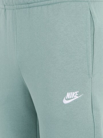 Nike Sportswear - regular Pantalón 'CLUB FLEECE' en gris