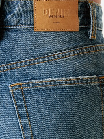 Bershka Regular Jeans in Blauw