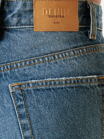 regular Jeans di Bershka in blu