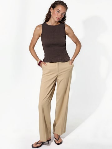 Busem - Blusa em castanho