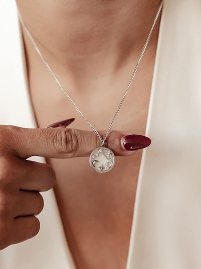 Collana 'Elegant Libra.' Hey Happiness di colore argento, Visualizzazione prodotti