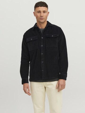 R.D.D. ROYAL DENIM DIVISION Comfort fit Button Up Shirt in Black: front