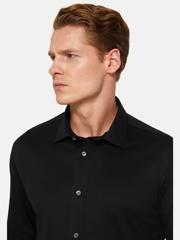 Boggi Milano Slim Fit Businesskjorte i svart