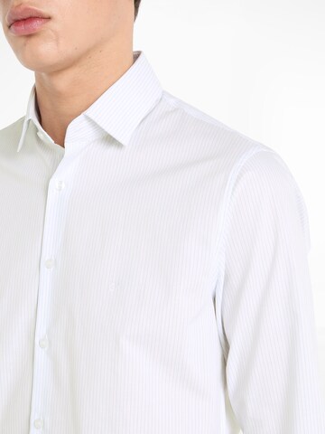 Calvin Klein Slim fit Business Shirt in White