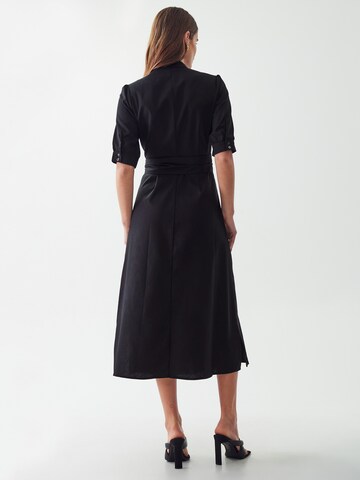 Willa Skjortklänning 'LOUNGE' i svart: baksida