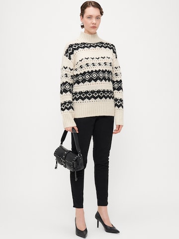 Vero Moda Tall Свитер 'VMAMPLE' в Бежевый