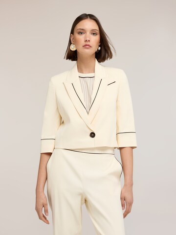 Blazer di MOTIVI in bianco