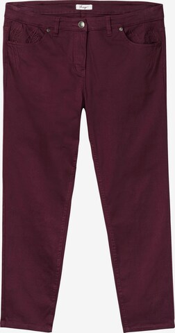 SHEEGO Slim fit Pants in Red: front