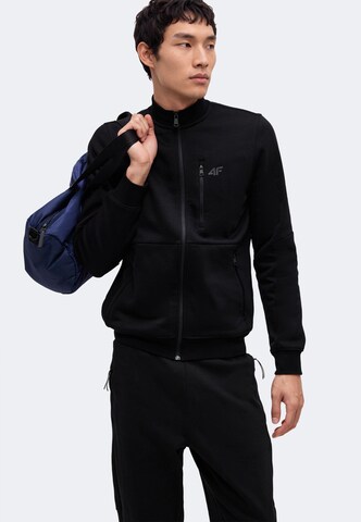 Tapered Pantaloni sportivi 'CAS' di 4F in nero: frontale