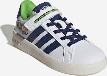 balta ADIDAS SPORTSWEAR Sportbačiai 'Grand Court Toy Story EL': priekis