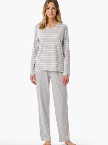 SCHIESSER Pyjama ' Casual Essentials ' in Grijs: voorkant