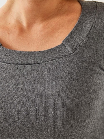 T-shirt Bianco Lucci en gris