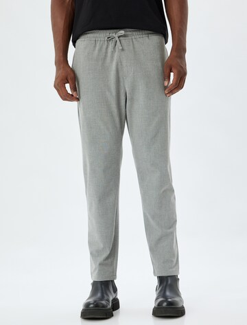 Koton Regular Broek in Grijs: voorkant