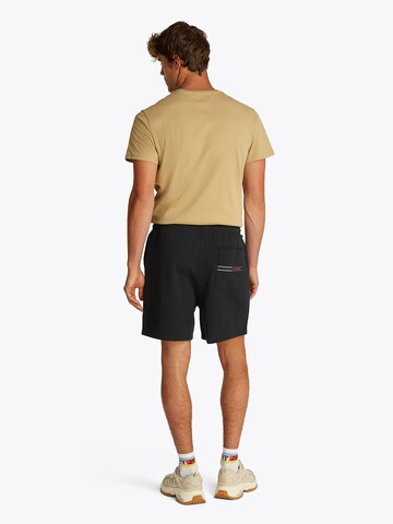 Tommy JeansLoosefit Hlače - crna boja
