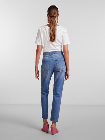 Coupe slim Jean 'Nursel' PIECES en bleu