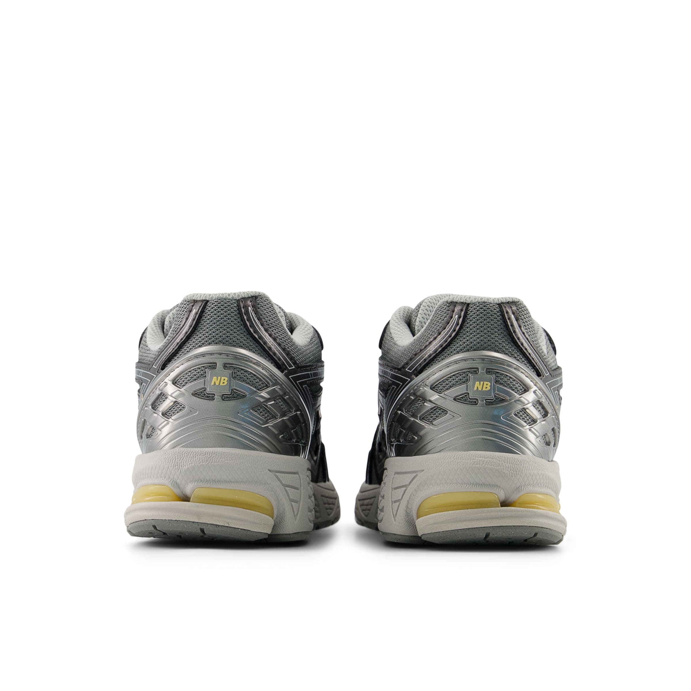 Baskets '1906' new balance en gris