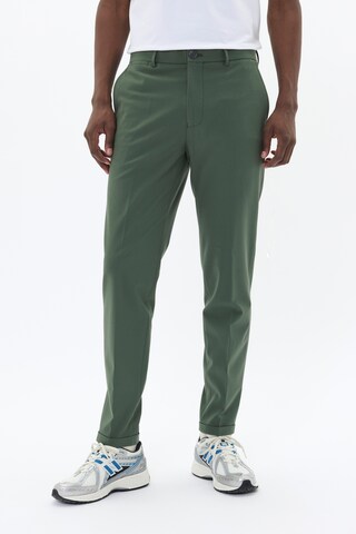 Matinique Slim fit Pants 'Liam' in Green: front
