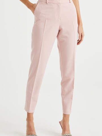 WE Fashion - Regular Calças com vincos em rosa: frente