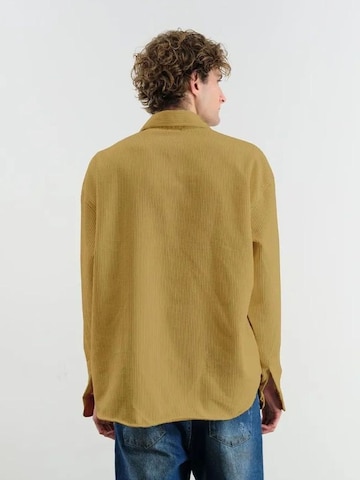 Comfort fit Camicia di Giesto in giallo