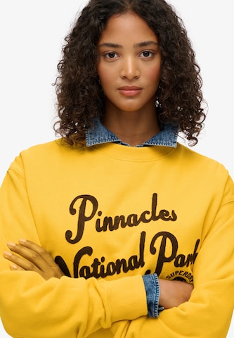 Sweat-shirt Superdry en jaune