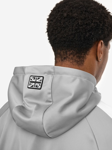 Geacă de primăvară-toamnă 'Crayford' de la LONSDALE pe gri