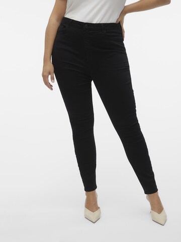 Vero Moda Curve Skinny Jeans 'SANDRA' i sort: forside